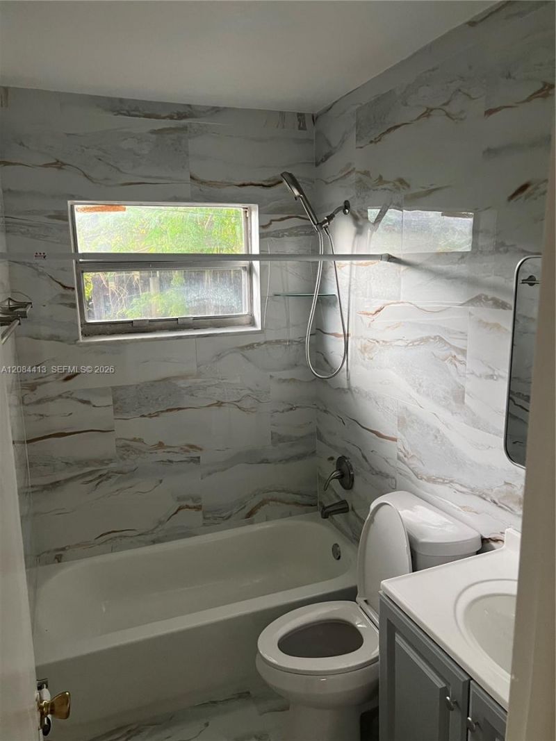 6470 NW 20th Ct, Unit 2r, Sunrise, FL 33313 Photo