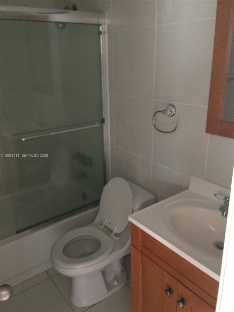 1780 79th Street Causeway, Unit C309, North Bay Village, FL 33141 Photo