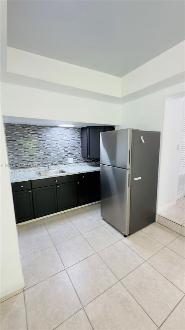 5737 Grant St, Unit 2, Hollywood, FL 33021 Photo