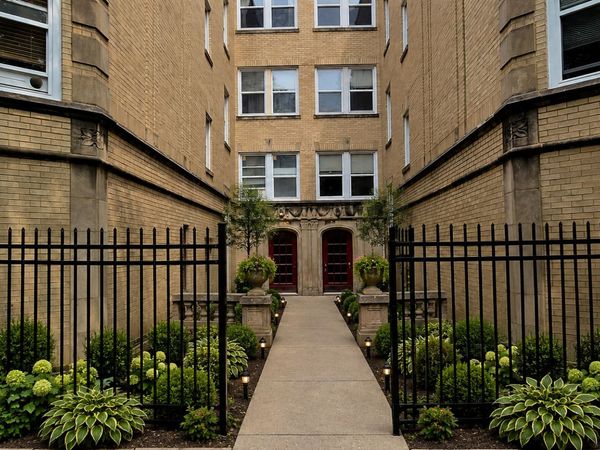2318 W ROSEMONT Avenue , Unit 2, Chicago, IL 60659