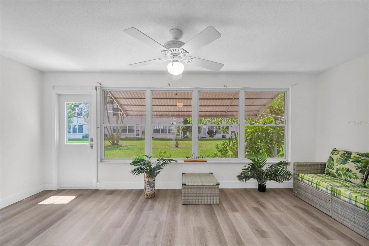 3018 59th Street S, Unit 111, Gulfport, FL 33707 Photo