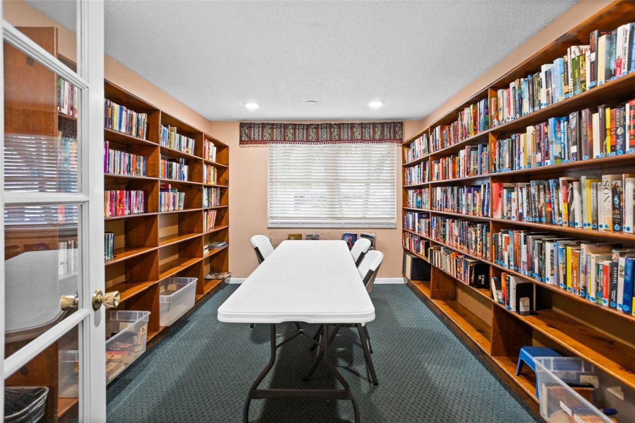 3018 59th Street S, Unit 111, Gulfport, FL 33707 Photo