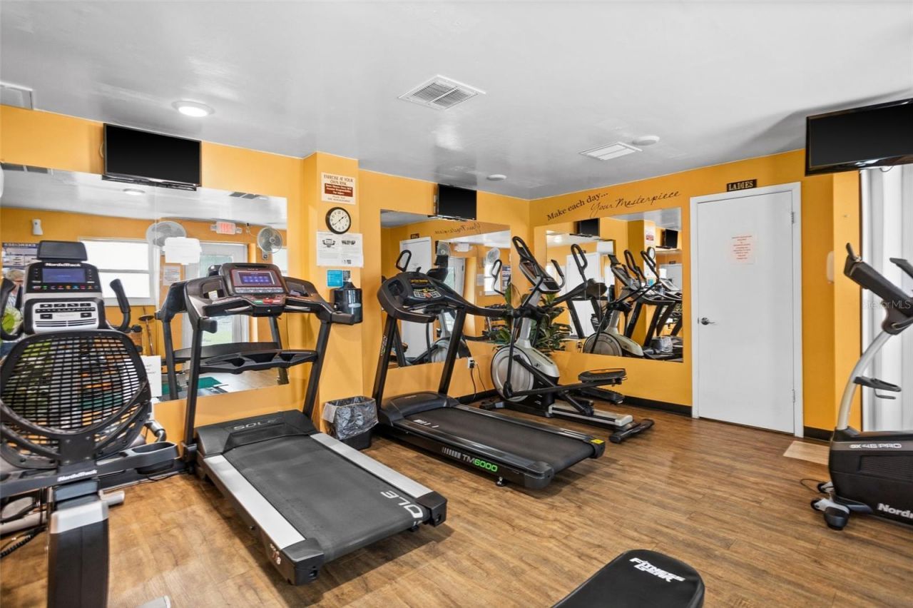 3018 59th Street S, Unit 111, Gulfport, FL 33707 Photo