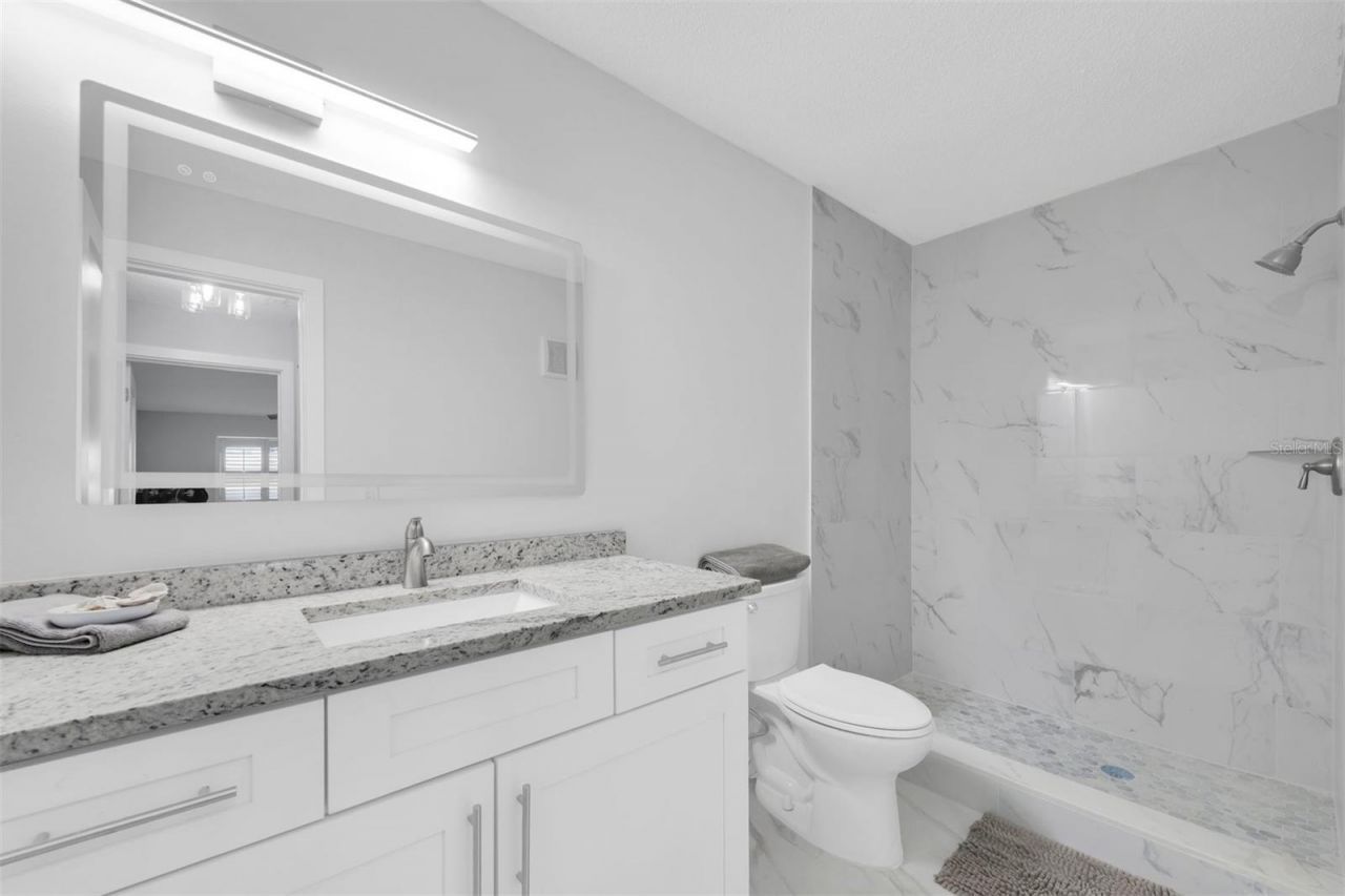 3018 59th Street S, Unit 111, Gulfport, FL 33707 Photo