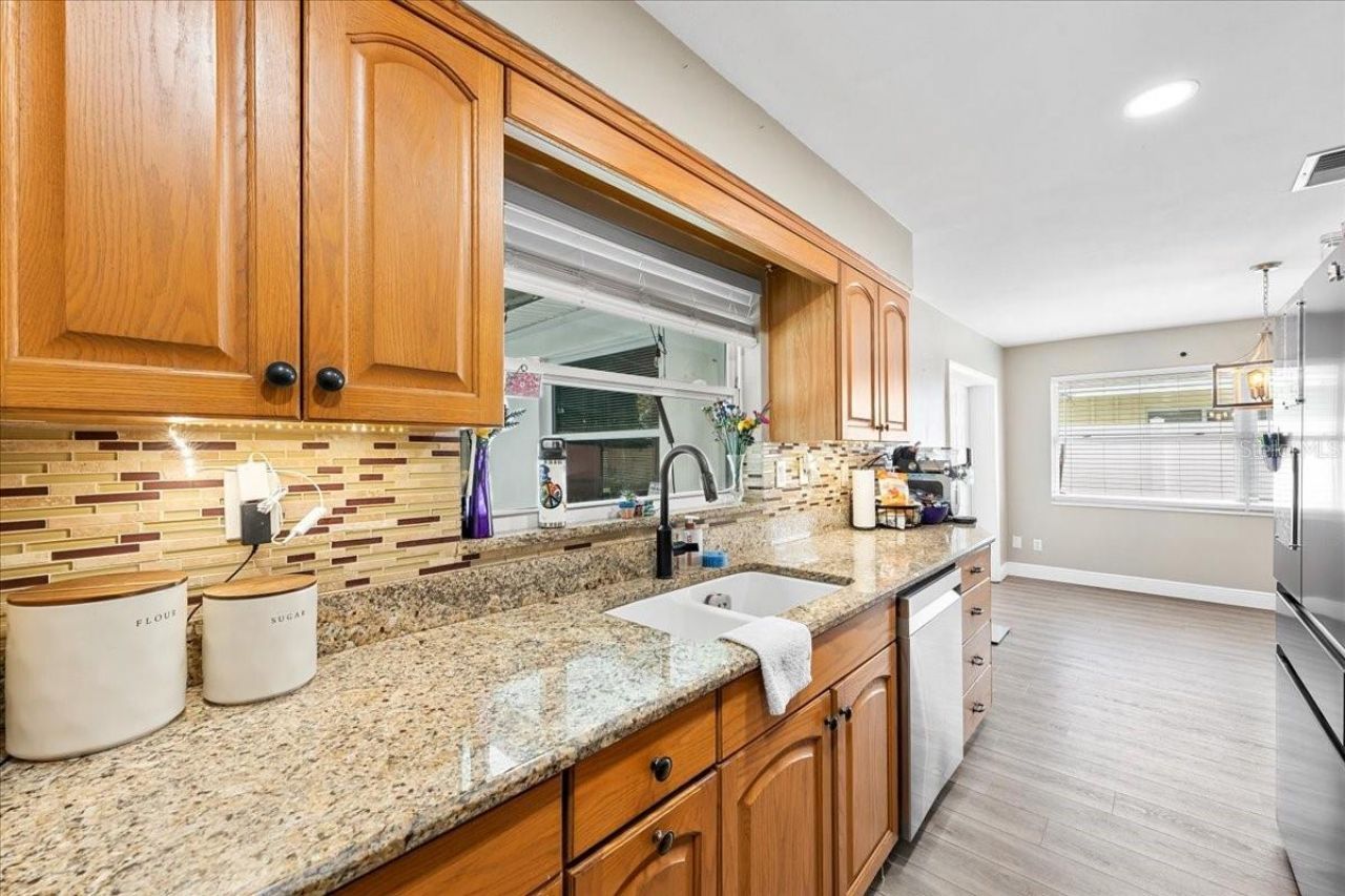 490 E Lake Drive, Largo, FL 33771 Photo