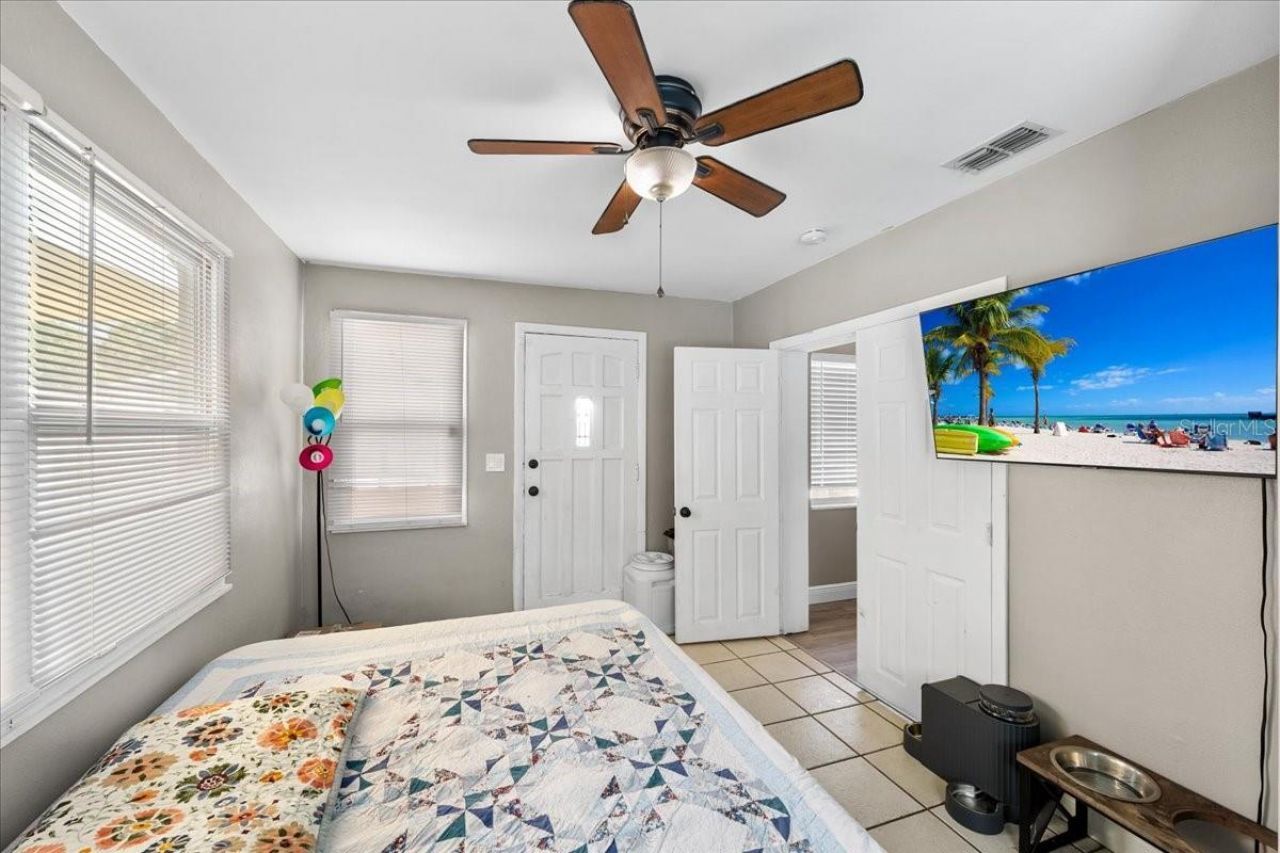 490 E Lake Drive, Largo, FL 33771 Photo