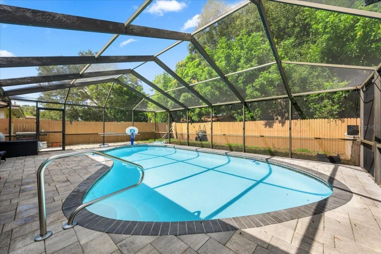 490 E Lake Drive, Largo, FL 33771 Photo