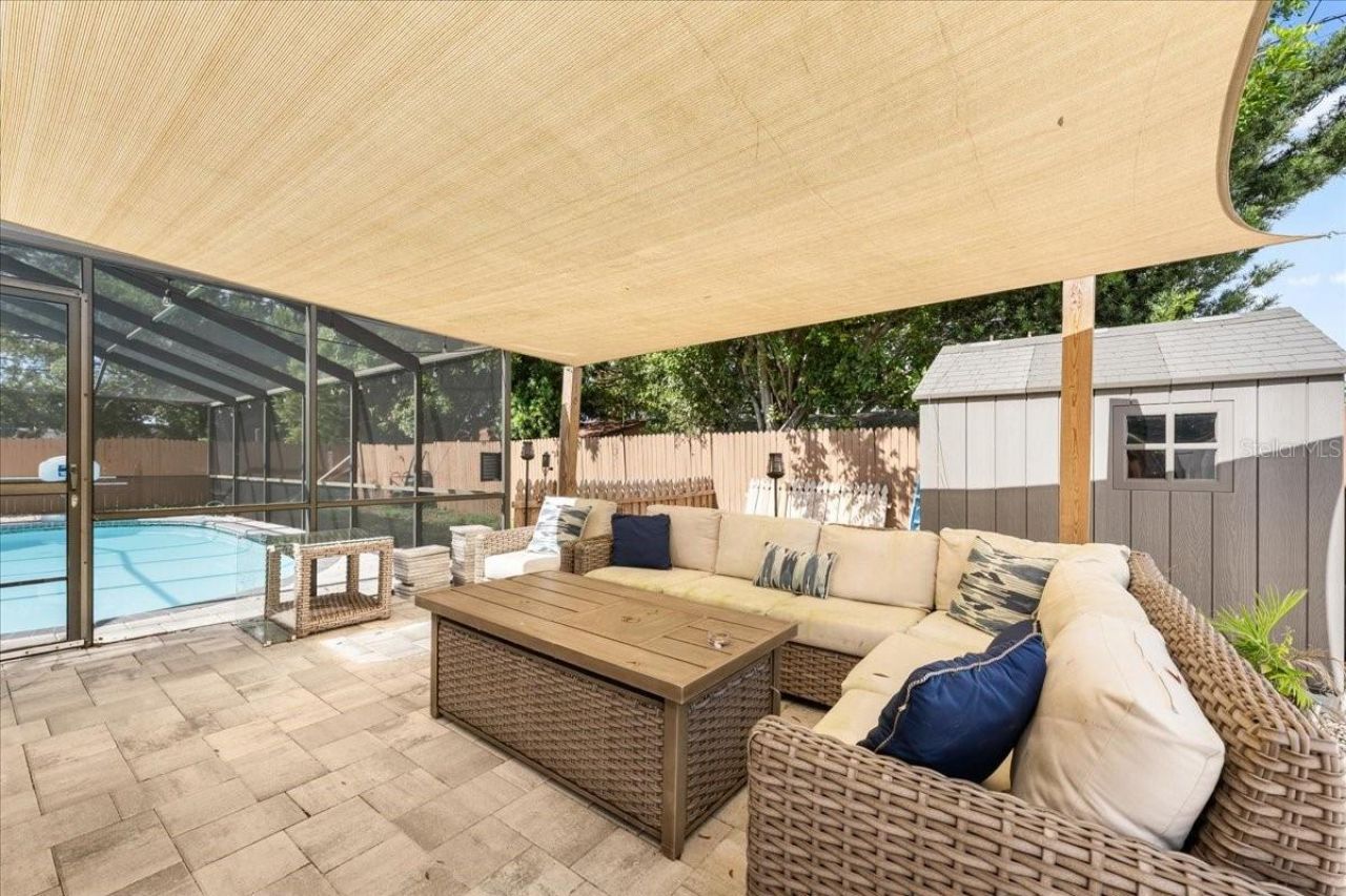 490 E Lake Drive, Largo, FL 33771 Photo