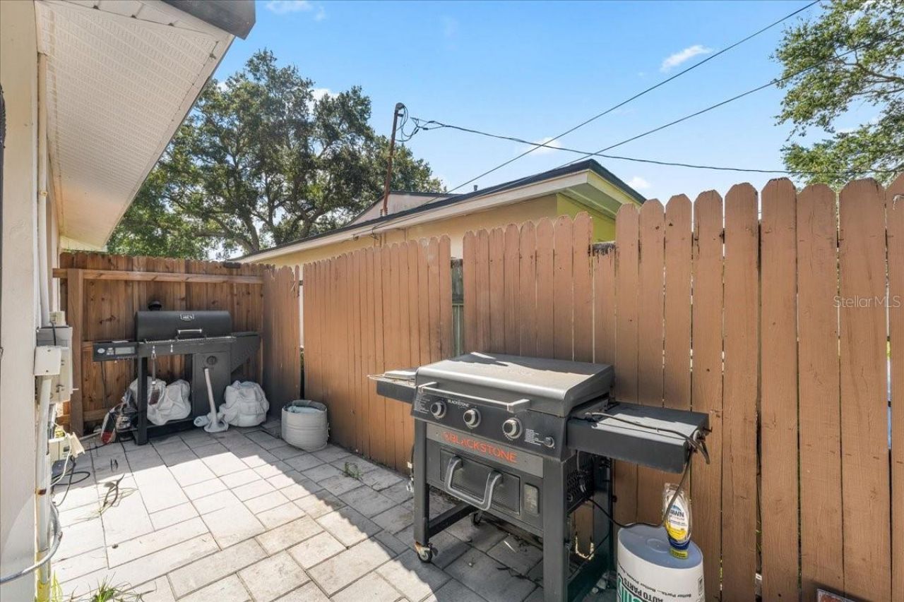 490 E Lake Drive, Largo, FL 33771 Photo