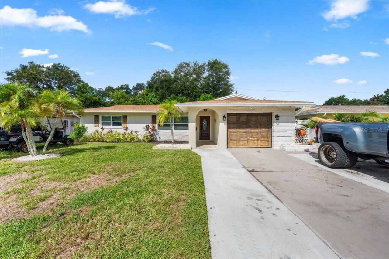 490 E Lake Drive, Largo, FL 33771 Photo