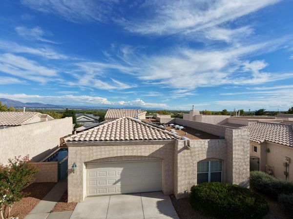 9208 Masini Lane NW, Albuquerque, NM 87114