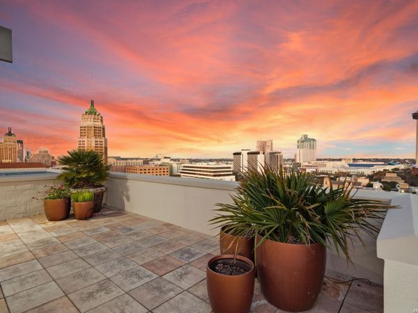 230 Dwyer Ave, Unit 701, San Antonio, TX 78204