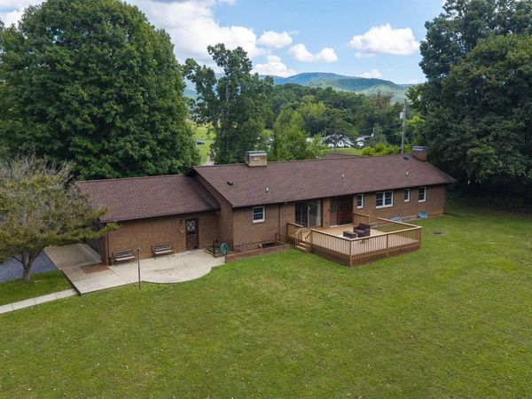 4015 FOX MOUNTAIN RD, Elkton, VA 22827