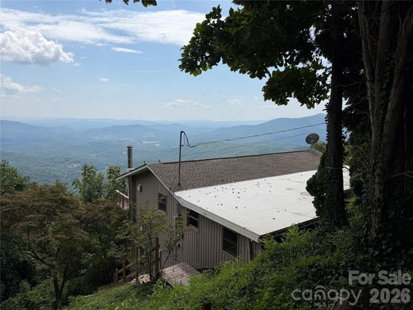 484 Alpine Drive , Unit 15, Little Switzerland, NC 28749