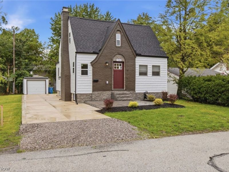766 Cherokee Trail, Willoughby, OH 44094 Photo 1