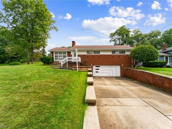 3817 Baymar Drive , Youngstown, OH 44511