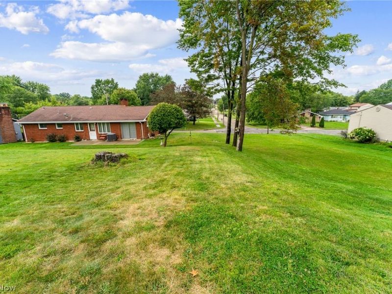 3817 Baymar Drive , Youngstown, OH 44511 Photo 3