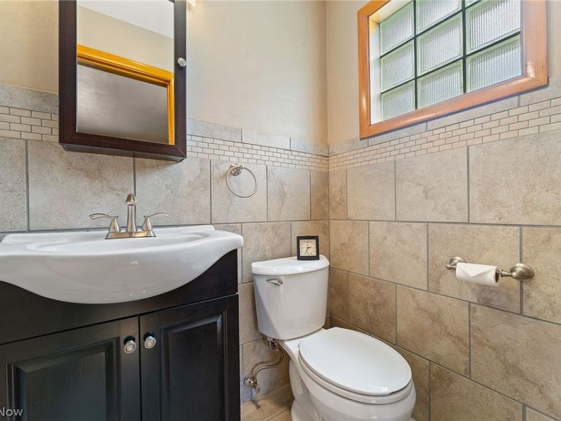 3817 Baymar Drive , Youngstown, OH 44511 Photo 9