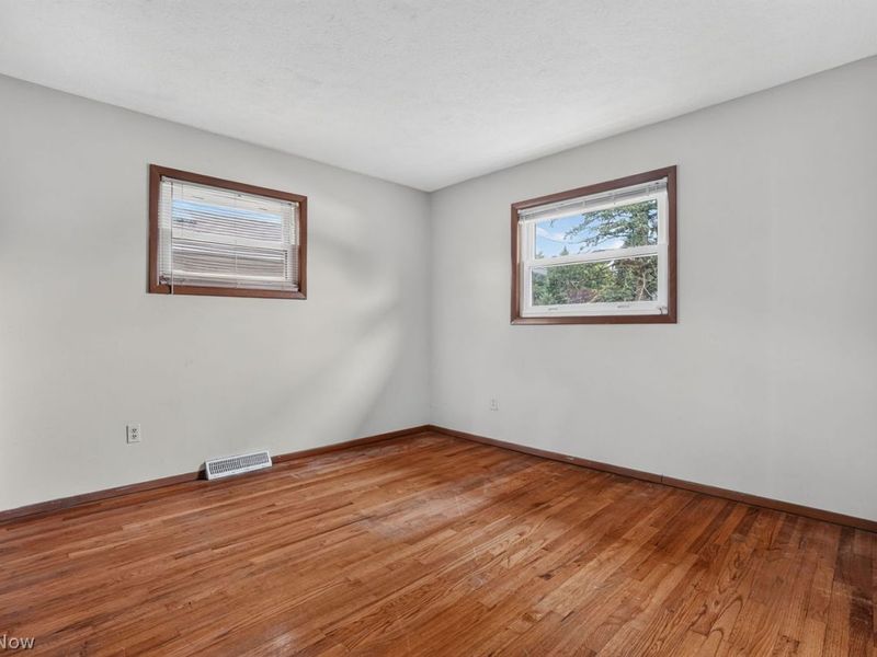 6311 Dunfield Drive, Mayfield Heights, OH 44143 Photo 13