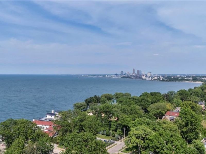 11616 Edgewater Drive, Cleveland, OH 44102 Photo 6