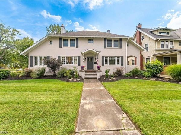 13955 Clifton Boulevard , Lakewood, OH 44107