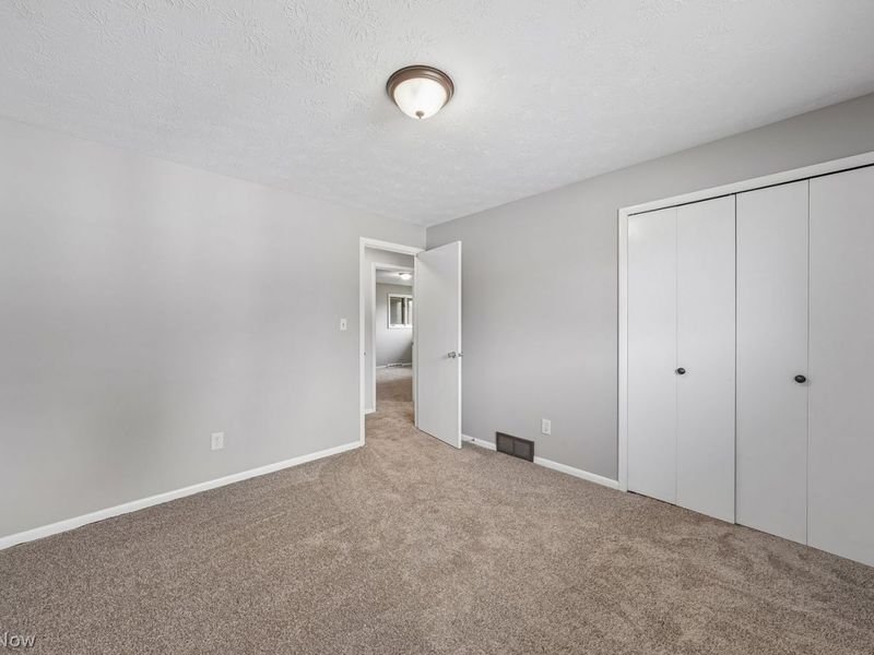5830 Mural Drive, Seven Hills, OH 44131 Photo 17