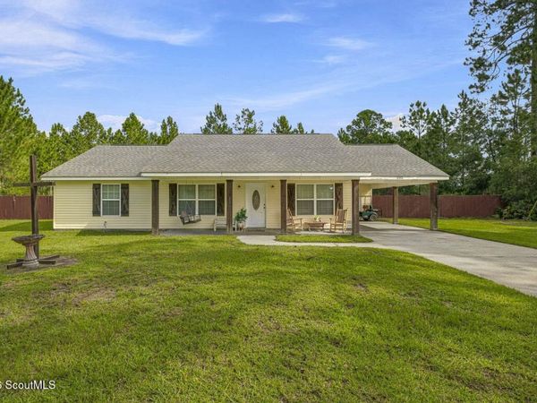 205 E Paloma Street , Nahunta, GA 31553
