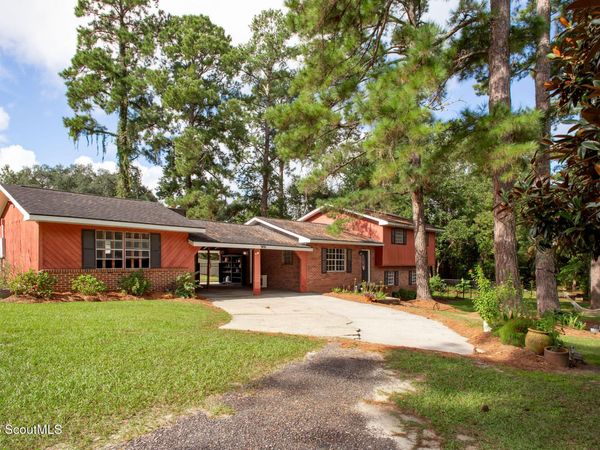 9890 Central Avenue , Waycross, GA 31503