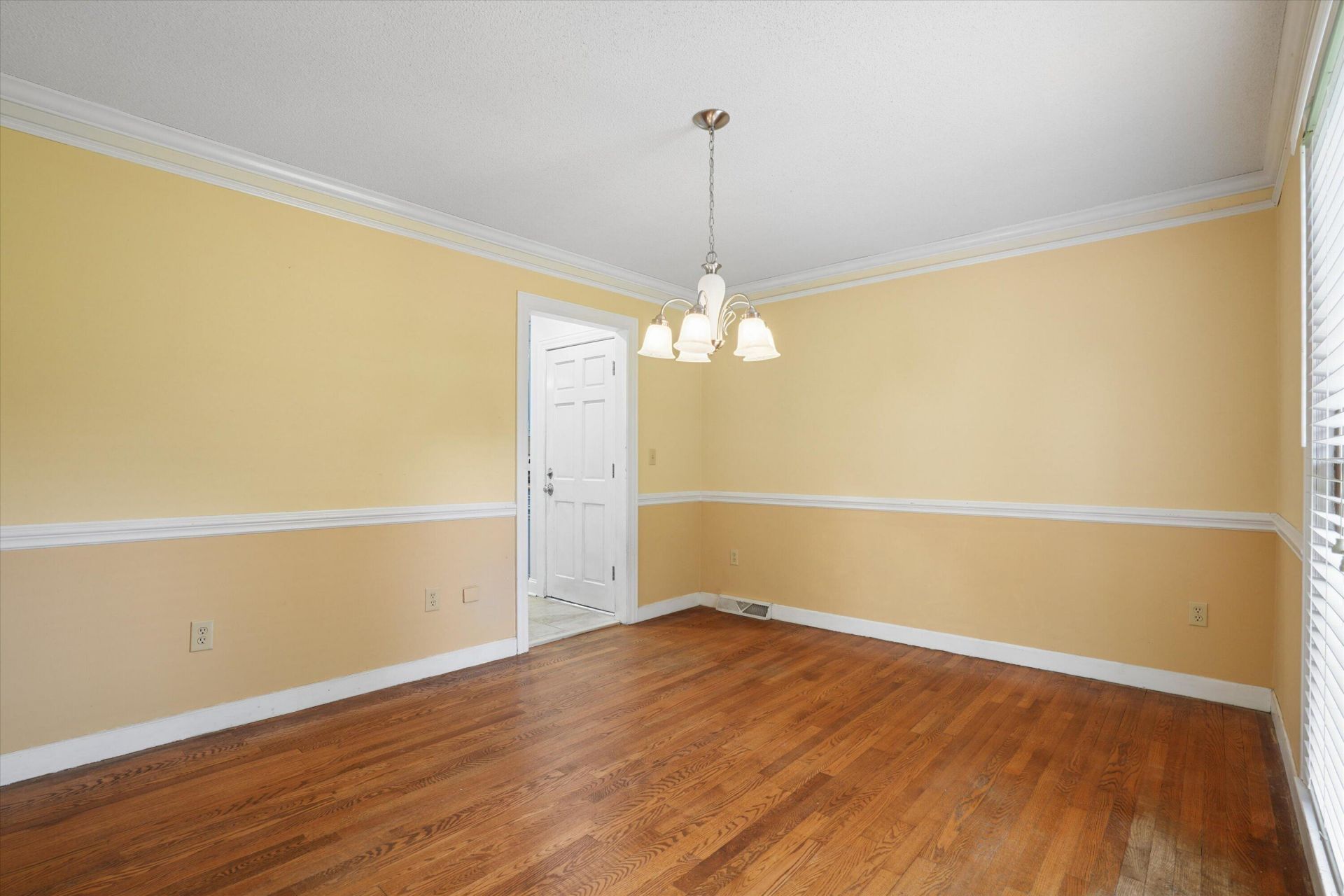 119 Tyvola Drive Photo 17