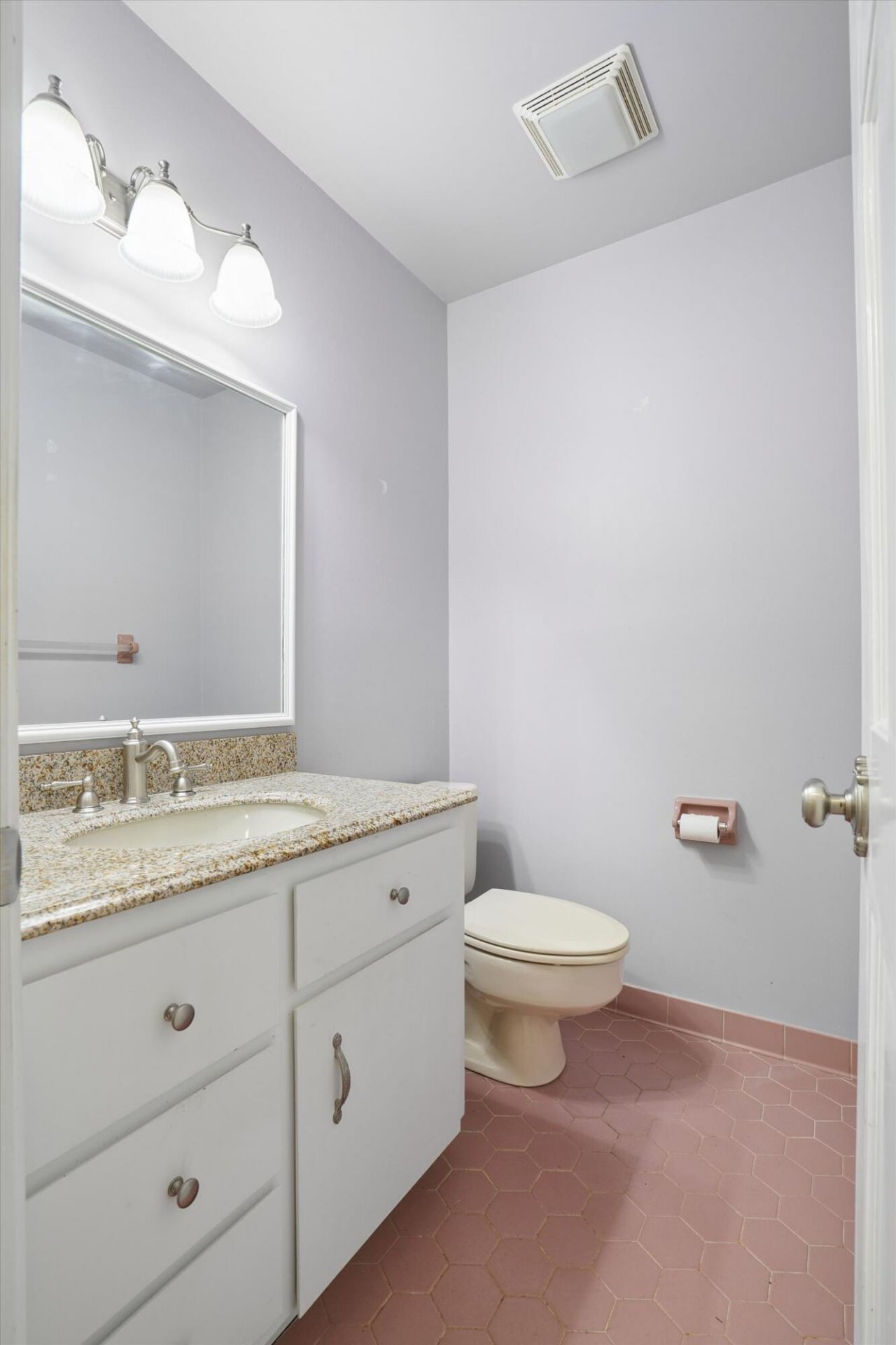 119 Tyvola Drive Photo 19