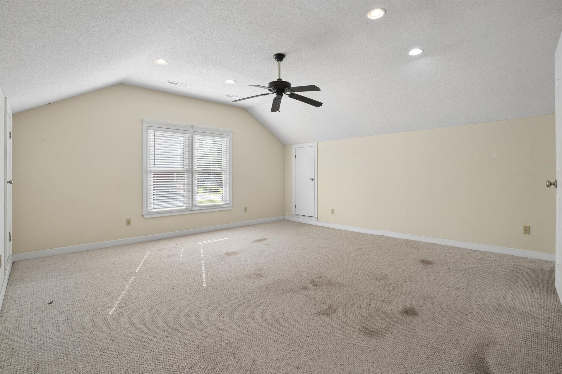 119 Tyvola Drive Photo 32