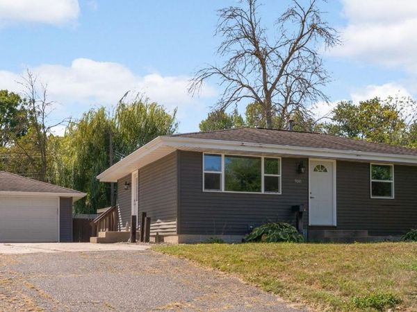 9041 Northwood Circle, New Hope, MN 55427