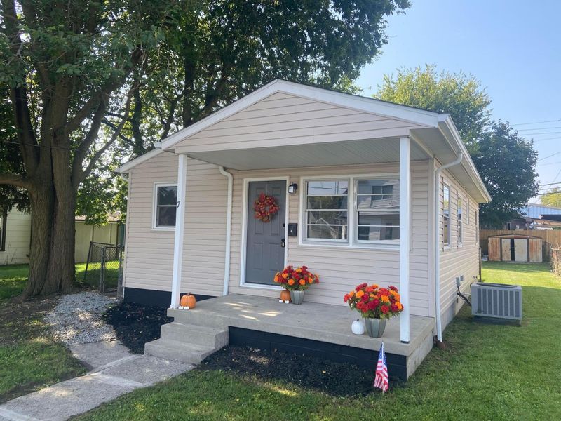 7 Maple Street, Jeffersonville, OH 43128 Photo 1