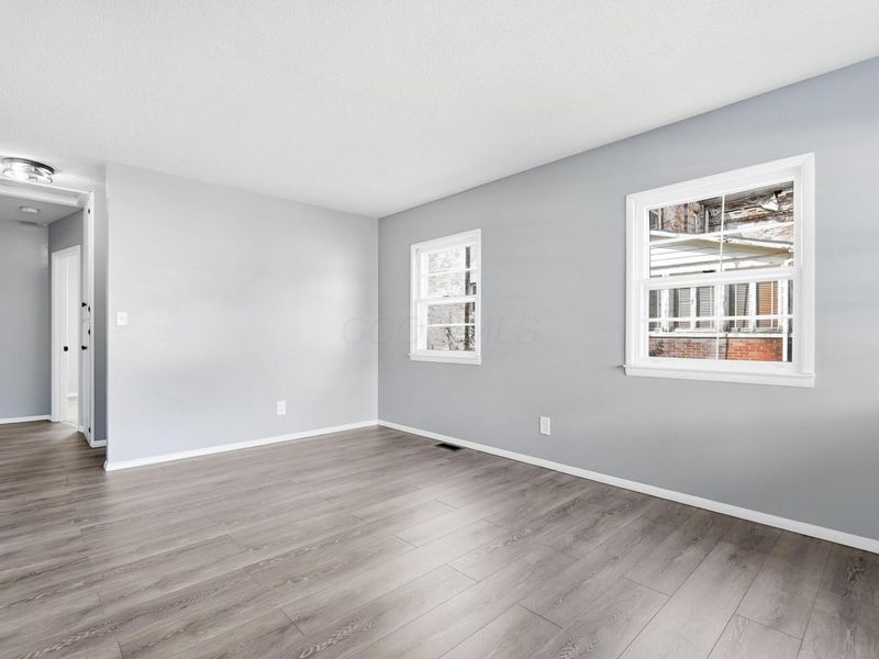 7 Maple Street, Jeffersonville, OH 43128 Photo 9