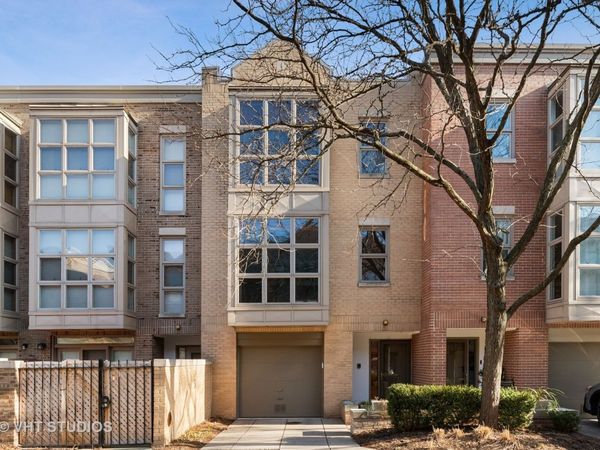 2331 N Wayne Avenue , Chicago, IL 60614