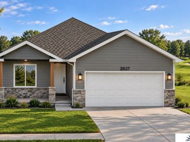 2837 Lakeside Drive, Plattsmouth, NE 68048