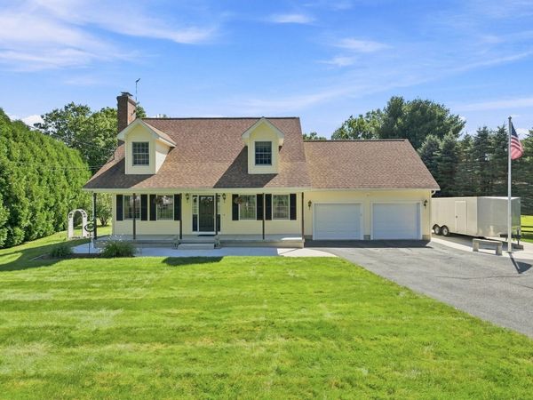 1604 Center St, Ludlow, MA 01056