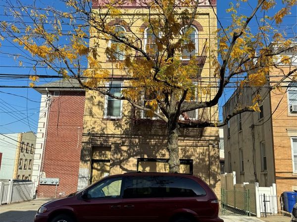 60-03 56th road Road , Unit 3, Maspeth, NY 11378