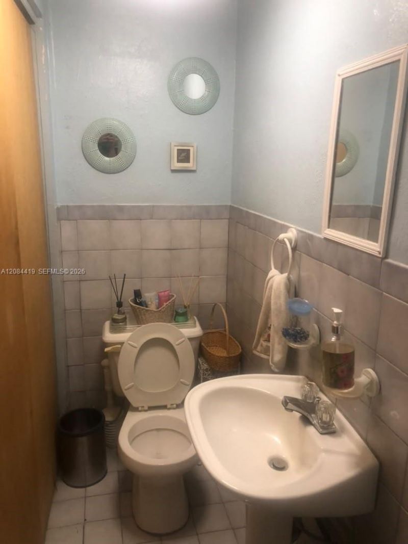 770 E 17th St, Hialeah, FL 33010 Photo