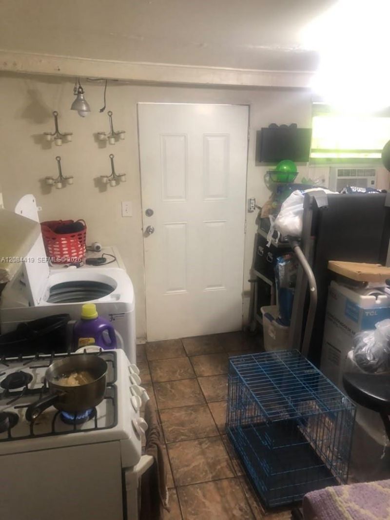 770 E 17th St, Hialeah, FL 33010 Photo