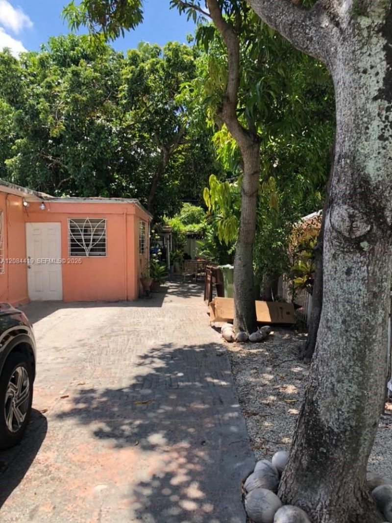 770 E 17th St, Hialeah, FL 33010 Photo