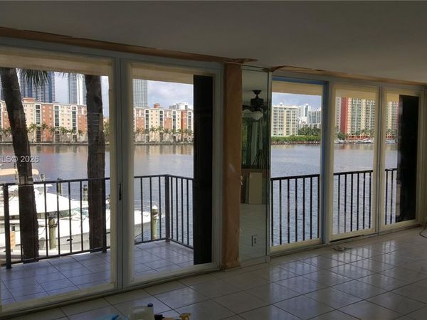 Unit M19, Sunny Isles Beach, FL 33160
