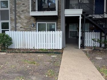 6011 Danbury Lane, Unit 105, Dallas, TX 75206