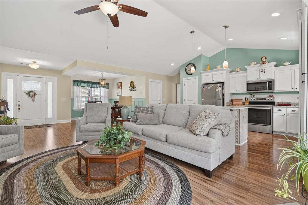148 Penn Circle  Photo 12