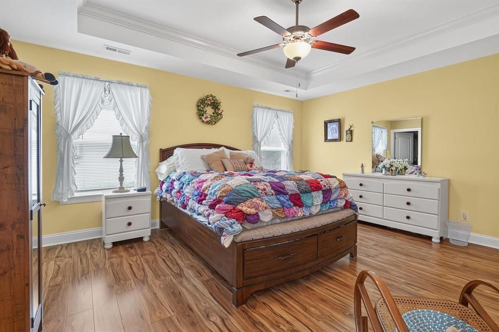 148 Penn Circle  Photo 18