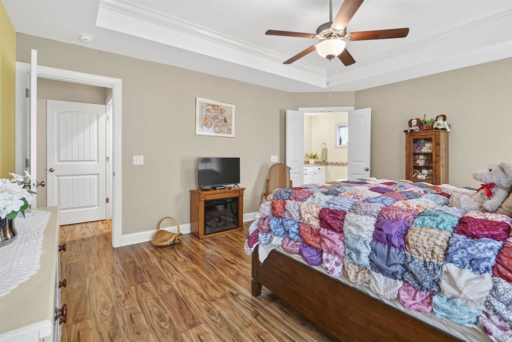 148 Penn Circle  Photo 22