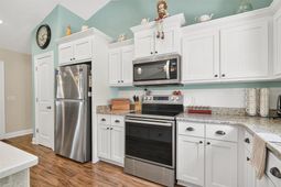 148 Penn Circle  photo 4