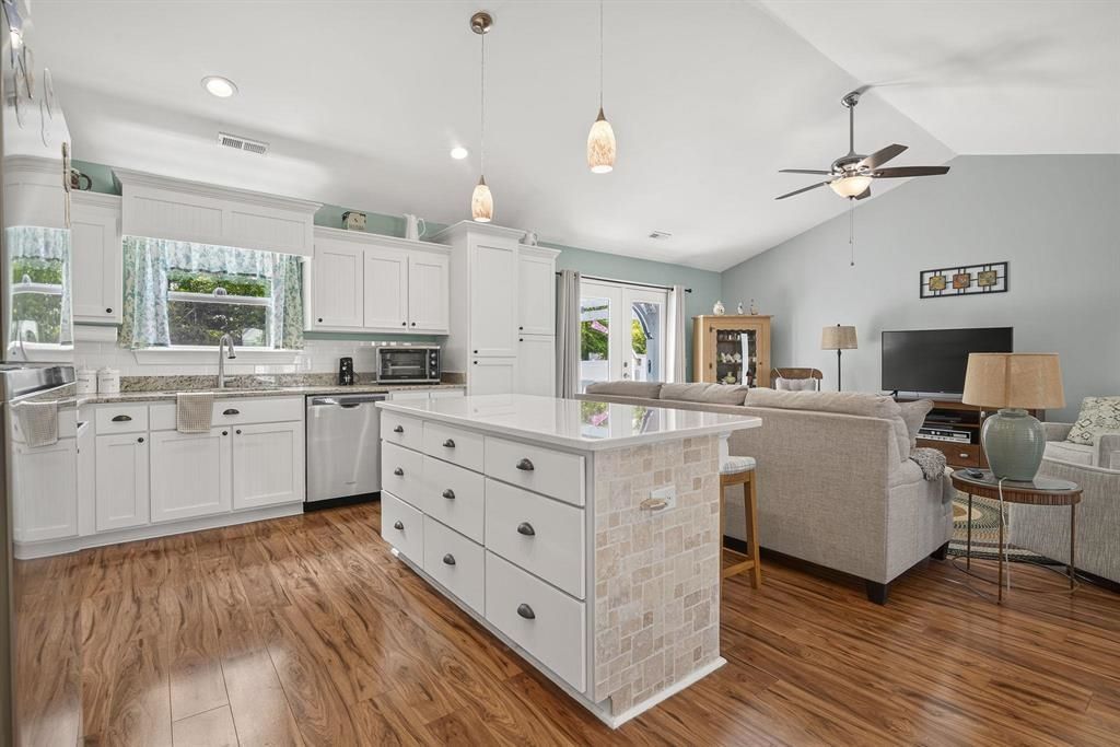 148 Penn Circle  Photo 8
