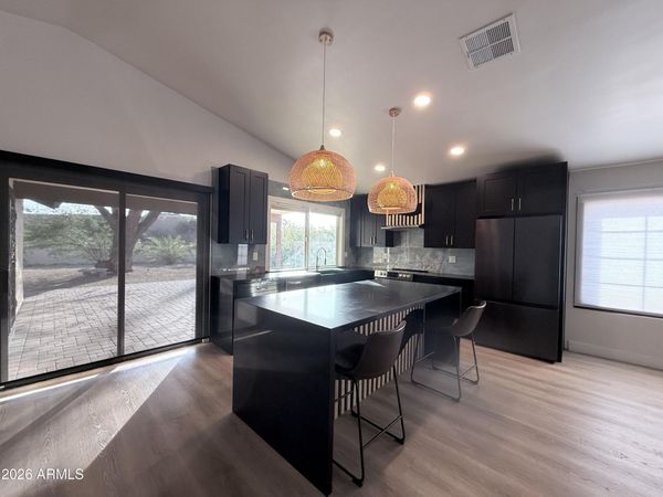 1604 N El Camino Drive, Tempe, AZ 85288