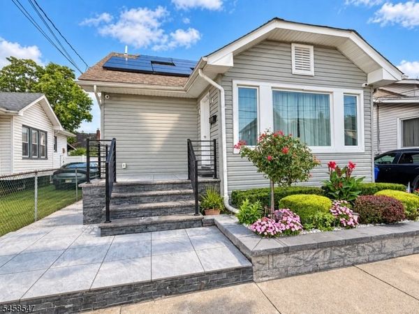 104 Boyle Ave, Totowa, NJ 07512